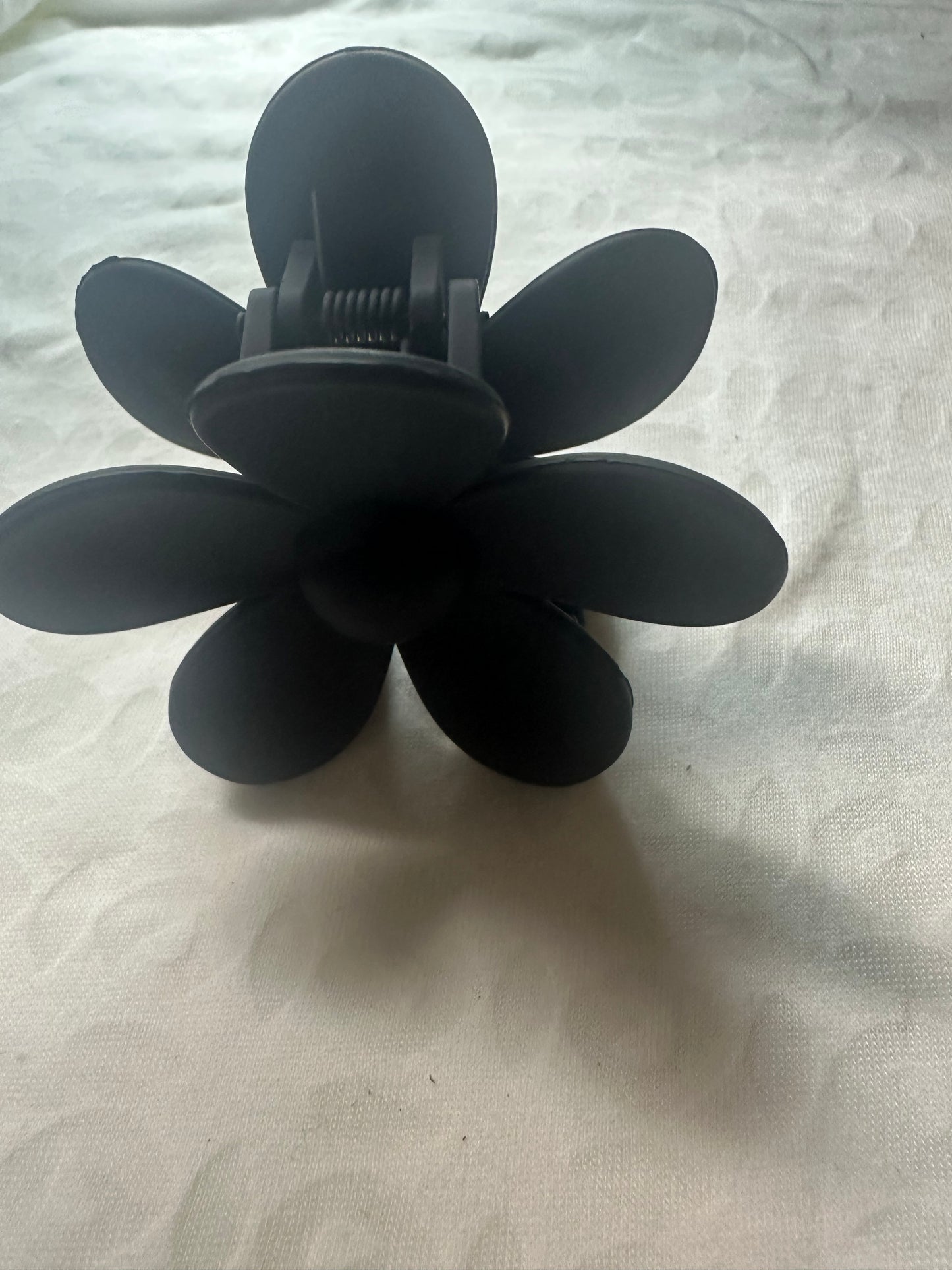 Flower hair clip