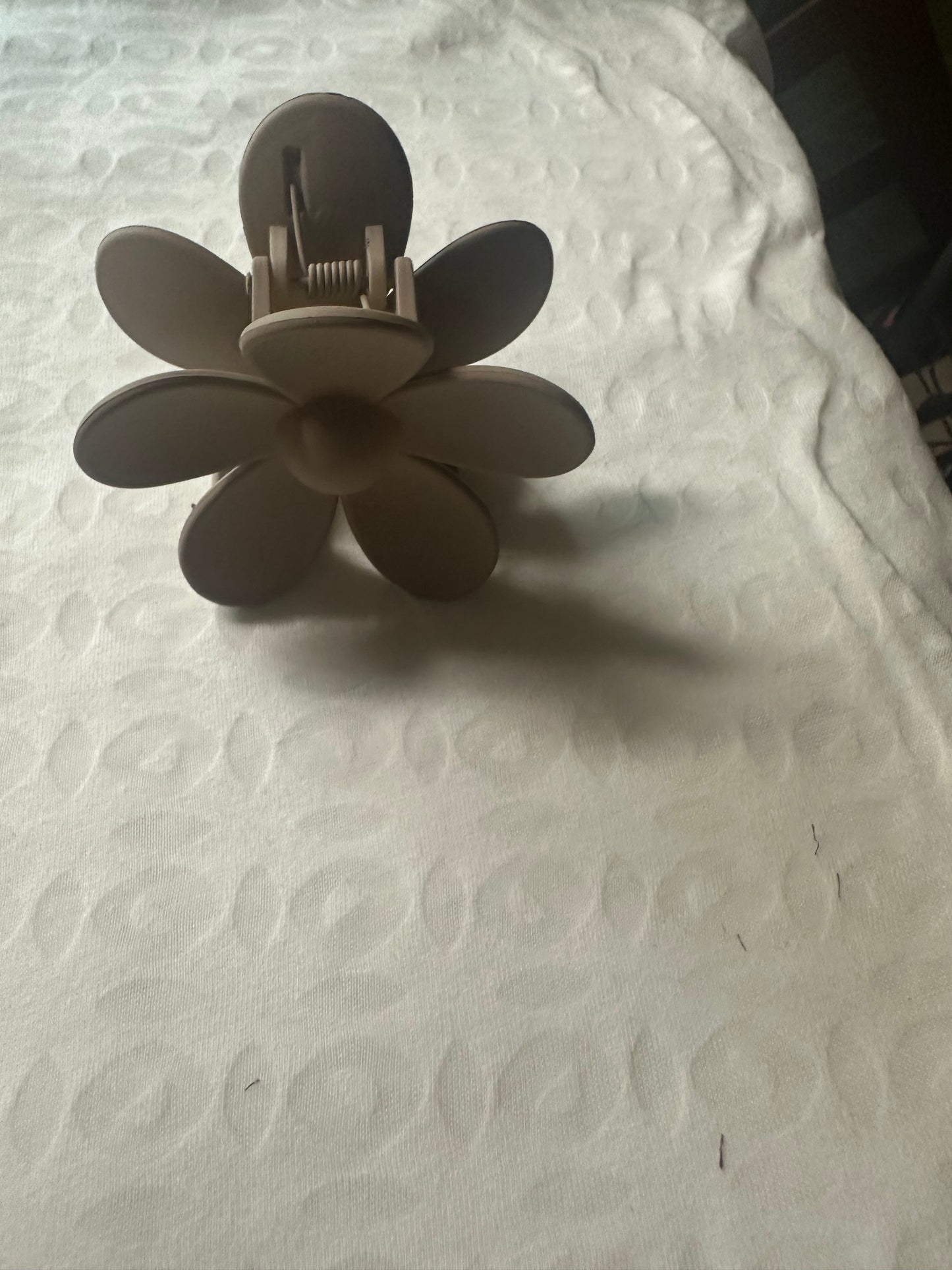 Flower hair clip