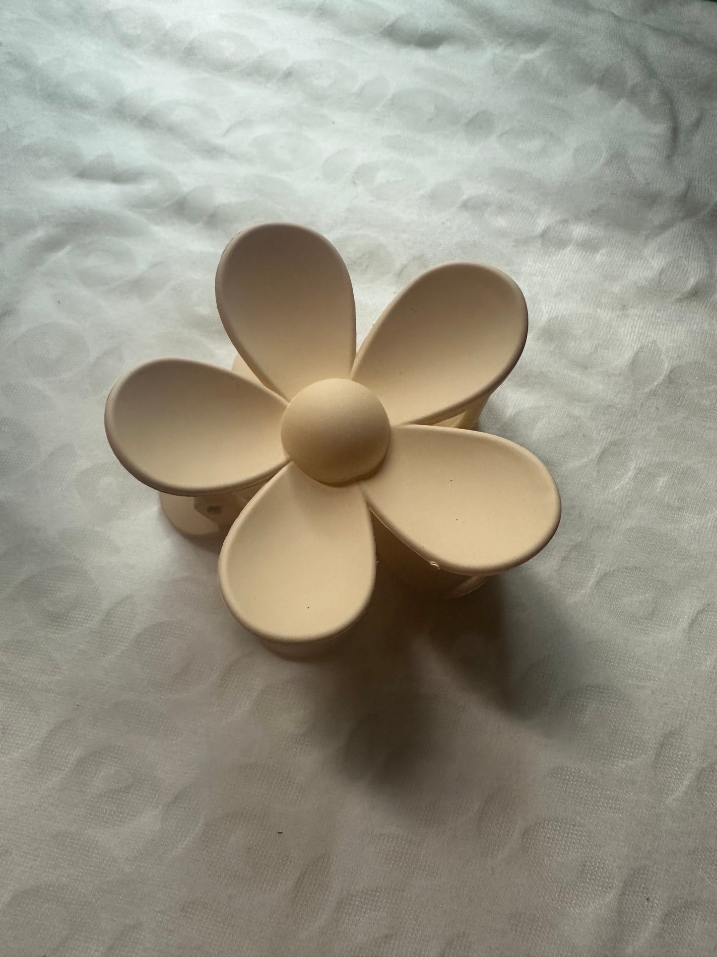 Flower hair clip