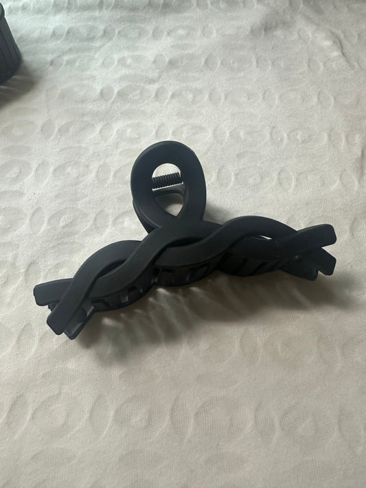 Ana hair clip